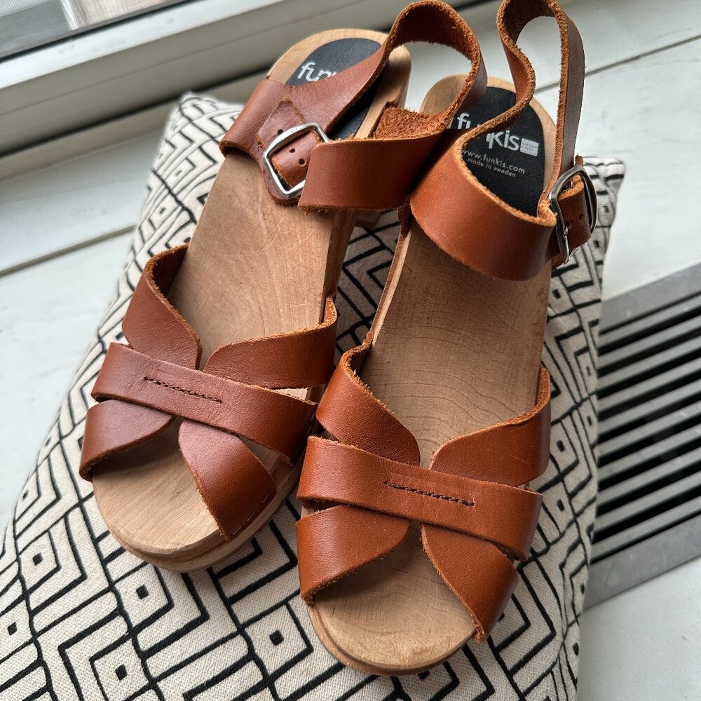 Leather clog sandals size 8
